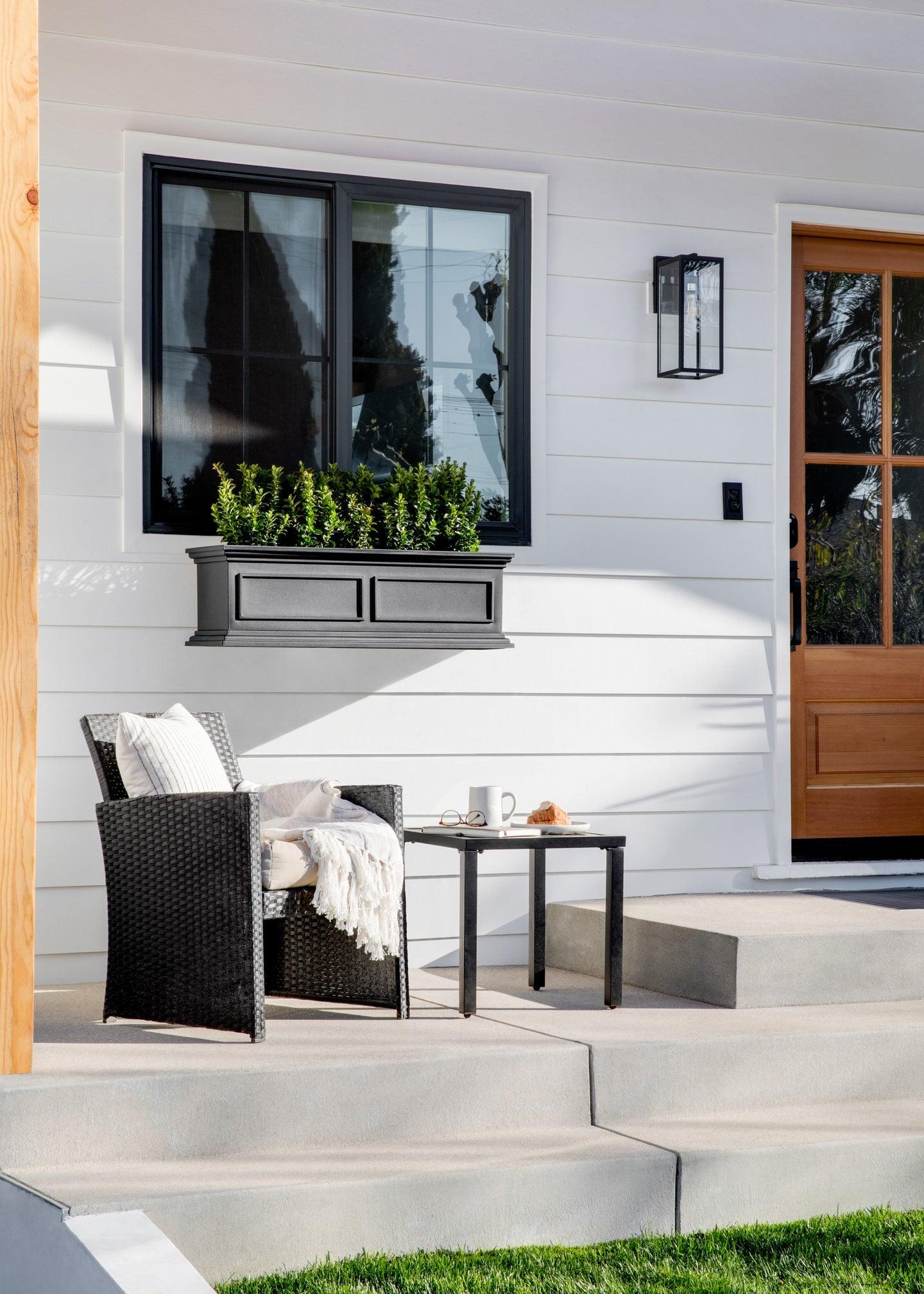 Traditional Window Box With Bracket – Yardwork